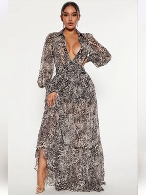 🔥Black & White FlowyMaxi Dress, Half Skirt Lining, Collar W/Deep V, Belt, Sz L
